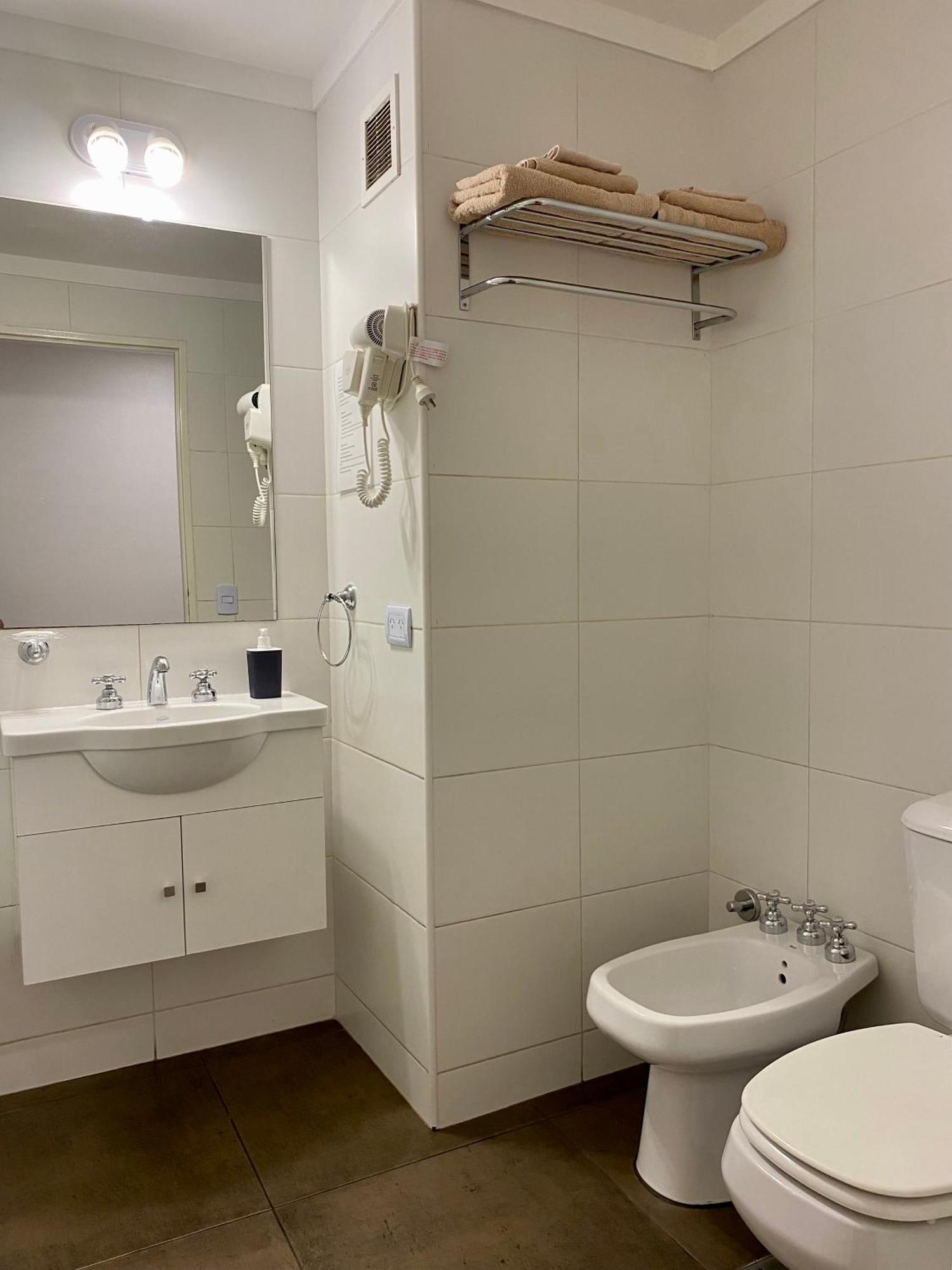 Apartamento Centrico Y Moderno Con Balcon, Piscina, Gimnasio Y Laundry بوينس آيرس المظهر الخارجي الصورة